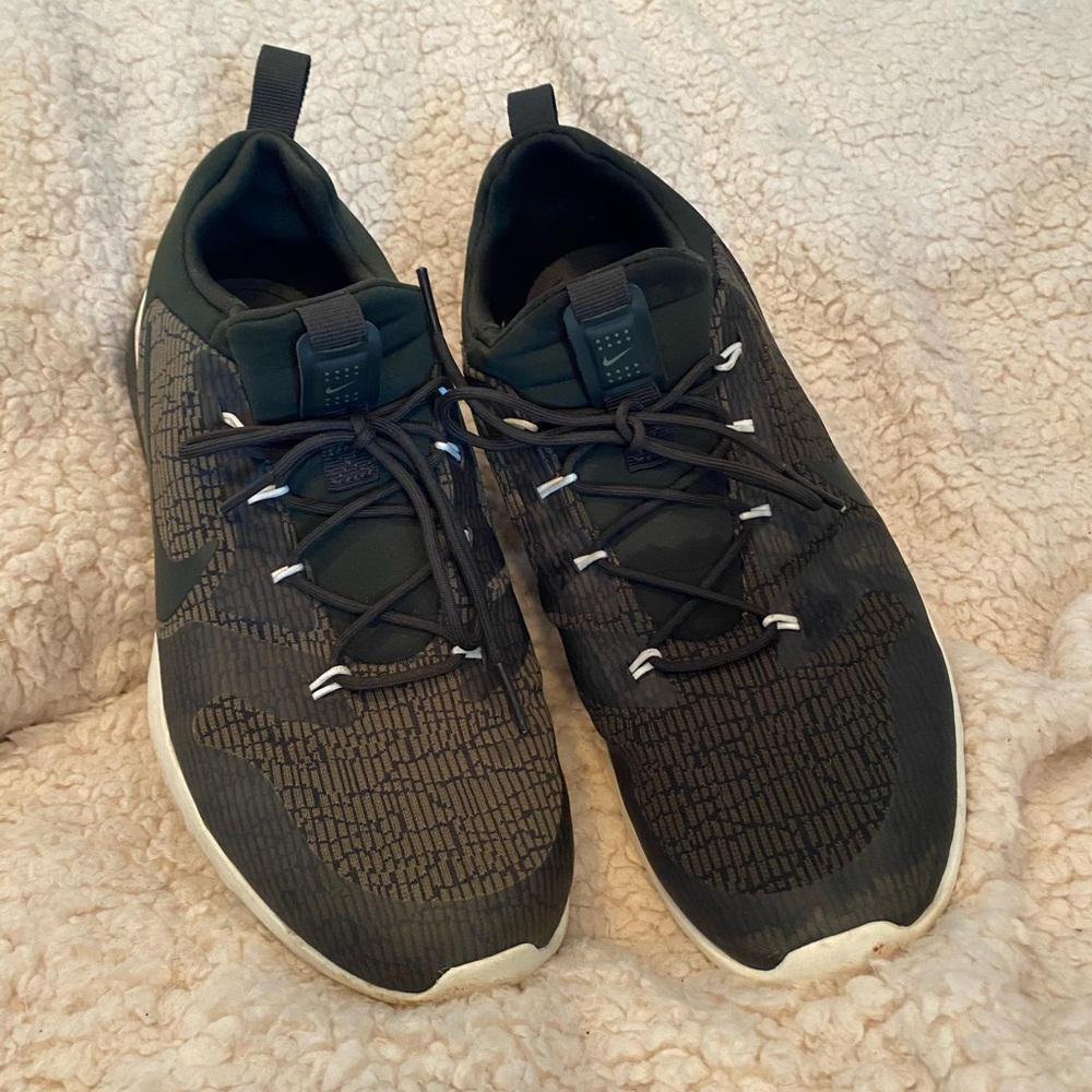 Nike shoes - Army Green size 9.5 - Picture 3 of 3